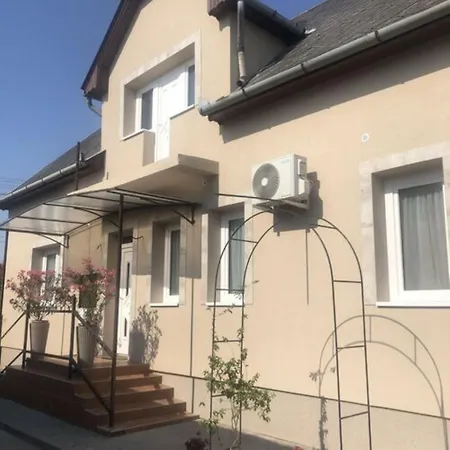 Nyugalom Piheno Gasthof 3*